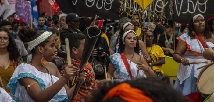 Movimentos sociais se reúnem em ato pelo Dia da Consciência Negra; grupo populacional inclui pardos e pretos Foto: Taba Benedicto/Estadão © Fornecido por Estadão