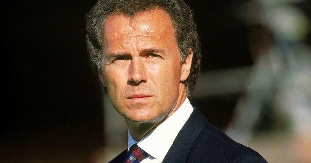 Franz Beckenbauer, quando era técnico da Alemanha, em 1990 — Foto: Arquivo Reuters