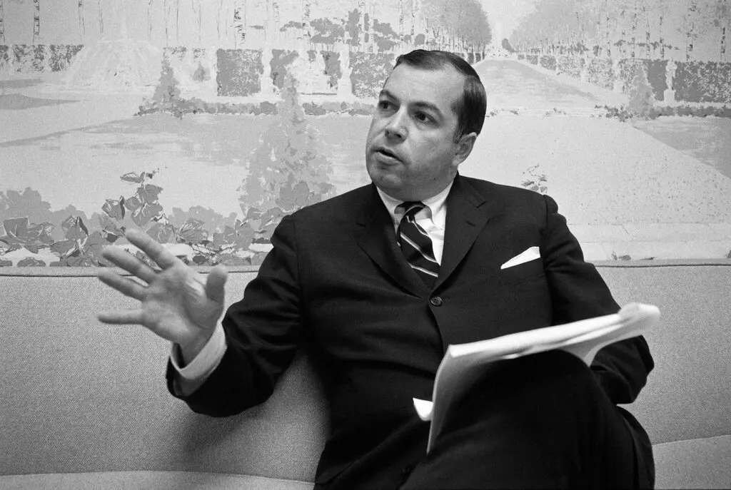 Ralph DeNunzio em 1971, quando foi nomeado presidente da Bolsa de Valores de Nova York aos 39 anos. Ele passou a liderar a Kidder, Peabody, a empresa de valores mobiliários de Wall Street. (Crédito da fotografia: Copyright© Meyer Liebowitz/The New York Times/ REPRODUÇÃO/ TODOS OS DIREITOS RESERVADOS)