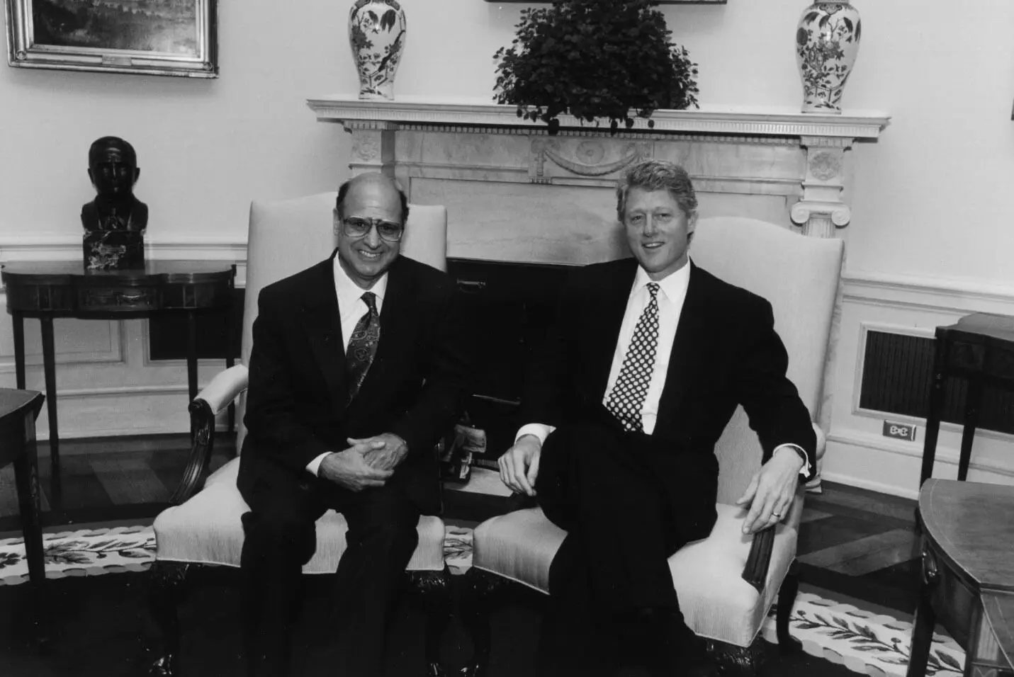 O Dr. Rev. Tony Campolo foi um dos três ministros que serviram como conselheiros espirituais do presidente Bill Clinton depois que ele admitiu um relacionamento sexual com a estagiária da Casa Branca Monica Lewinsky e enfrentou impeachment.