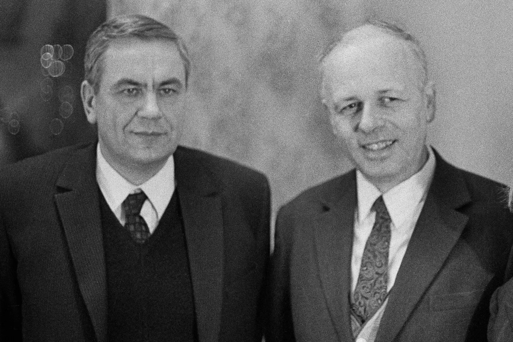 Sr. Igor Shafarevich com Andrei Sakharov em 1973.Crédito...O jornal New York Times