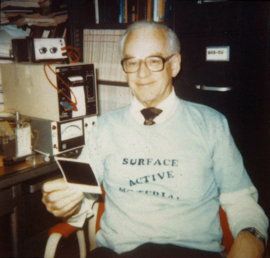 Dr. Clements em 1988. Ele começou sua pesquisa logo após terminar seus estudos, quando trabalhava para o Exército como fisiologista.Crédito...através da UCSF