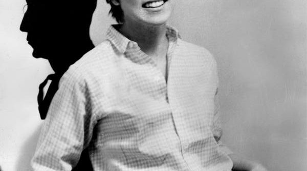 Idelle Weber em seu estúdio em Brooklyn Heights em 1958. Sua estética se encaixava na pop art, mas seu tema girava em torno de papéis sociais codificados. (Crédito...via Hollis Taggart e o Espólio de Idelle Weber)