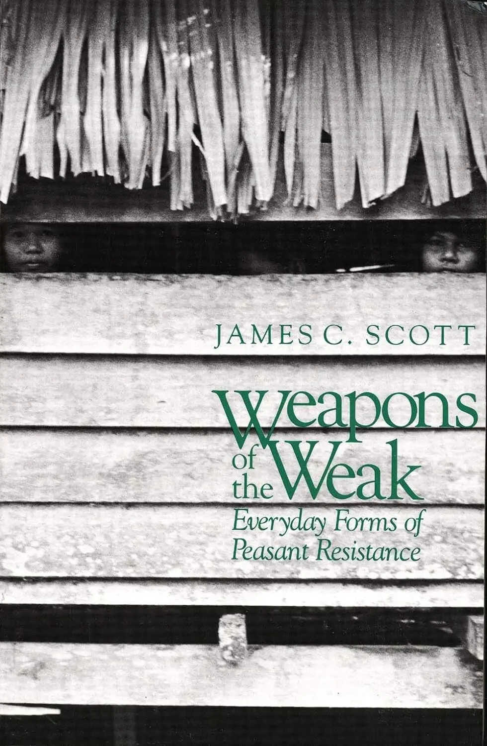 O livro do Dr. James Scott, “Armas dos Fracos”, surgiu de seus dois anos vivendo em uma vila rural na Malásia.Crédito...Imprensa da Universidade de Yale