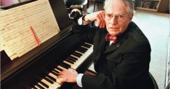 Jack Beeson, professor de longa data na Columbia, em 1999.Crédito...Nicole Bengiveno/The New York Times