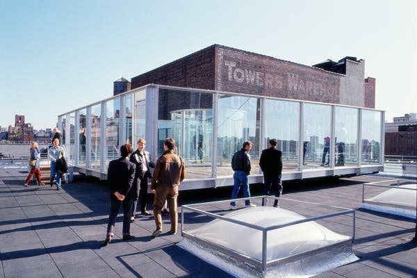 “Cilindro de espelho bidirecional dentro do cubo” do Sr. Graham, parte do Projeto Rooftop Urban Park no Dia Center for the Arts.Crédito...Bill Jacobson