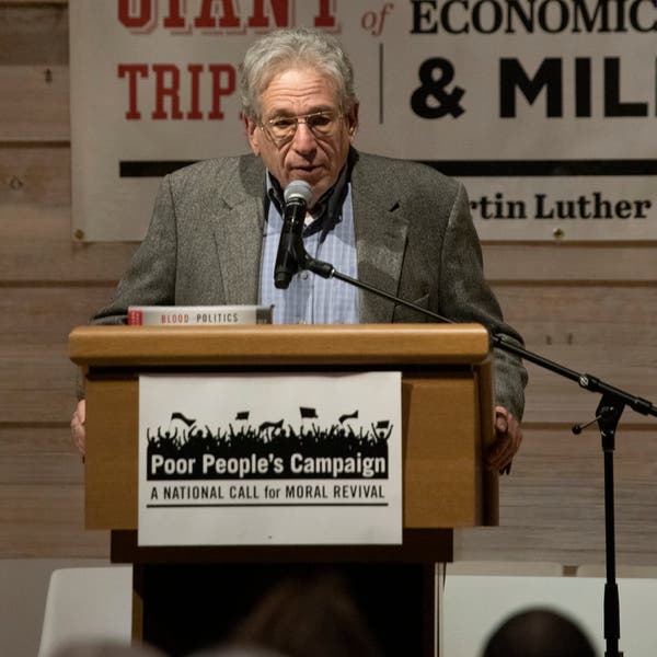 Sr. Zeskind em 2019. “A supremacia branca e o privilégio branco”, disse ele, “têm sido elementos dominantes da nossa sociedade desde o início”.Crédito...Suzanne Corum-Rich