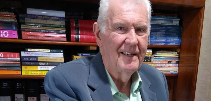 Delmar Hinnah, foi vereador no mandato entre 1977 a 1983, e prefeito de Panambi (RS) na gestão 1989/1992, na oportunidade um dos 8 municípios brasileiros com reconhecimento pela ONU na ECO/92, no Rio de Janeiro, e eleito novamente na gestão 2005/2008, sendo 24º colocado no Ranking Estadual e 77º no Ranking Nacional do Índice de Responsabilidade Fiscal, Social e de Gestão dos Municípios Brasileiros em 2008