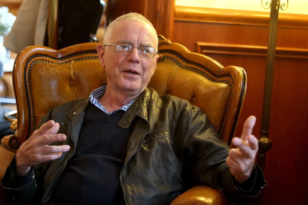 Robert Trivers, em 2016, escreveu em "Seleção Natural e Teoria Social": "Eu era um oportunista intelectual. A incapacidade dos biólogos de pensar com clareza sobre questões de comportamento social e evolução por mais de cem anos deixou uma série de problemas importantes sem solução." (Crédito da fotografia: Cortesia © Copyright All Rights Reserved/ Managed/ Direitos autorais: Divulgação/ Goran Stanzl/Pixsell ®/ REPRODUÇÃO/ TODOS OS DIREITOS RESERVADOS)