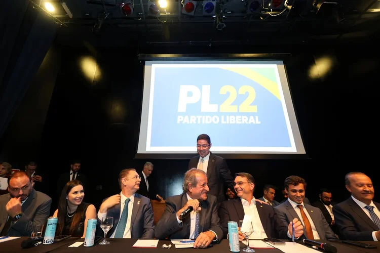 Flávio Bolsonaro (PL), residente Jair Bolsonaro (PL)