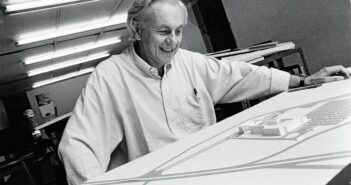 O arquiteto e urbanista Eduardo de Almeida (1933-2026). Crédito: Lalo de Almeida