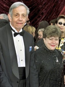 John Nash e sua esposa em foto de 2002, na 74ª cerimônia do Oscar (Foto: Fred Pouser/File/Reuters)