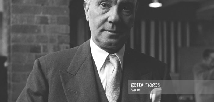 Sir Ralph Richardson (actor); May 1962; (Photo by Monitor Picture Library/Avalon/Getty Images)