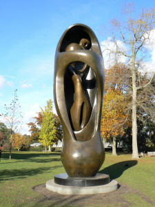 Henry Moore e Kew Gardens 563