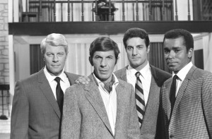 Peter Graves, Leonard Nimoy, Peter Lupus e Greg Morris em 'Mission: Impossible,' 1969 - (Foto - A look back at the life and career of Leonard Nimoy - NY)