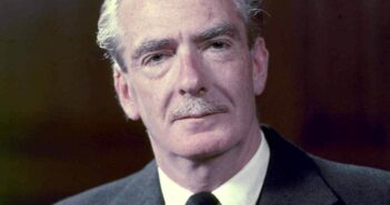 Anthony Eden, ex-primeiro-ministro britânico, um violento adversário do fascismo. (Crédito da fotografia: Cortesia International Churchill Society/DIREITOS RESERVADOS)