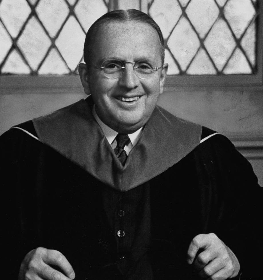 Norman Vincent Peale, pastor, precursor da autoajuda e escritor americano