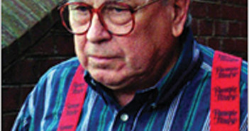 D. Carleton Gajdusek em 1997. Crédito...John Mummert/Associated Press