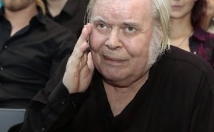 H.R. Giger durante exibição de "HR Giger. The Art of Biomechanics" na abertura da mostra Ars Electronica 2013 em Linz, na Áustria (04.set.2013)