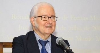 O astrônomo Ronaldo Rogério de Freitas Mourão, foi pesquisador de renome mundial - (Reprodução / Blog Astronomia & Universo)