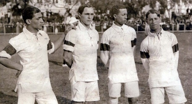 Seleção brasileira entrou em campo pela primeira vez na história em 1914 (DIVULGAÇÃO / CBF)