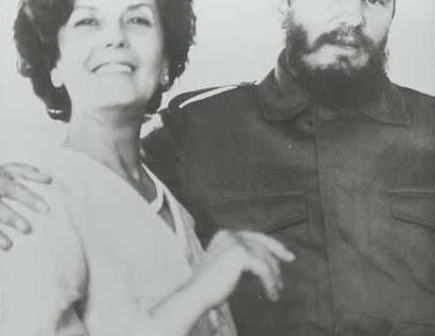 Laura Allende Gossens com Fidel Castro, 11 de novembro de 1971