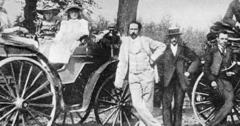 O primeiro carro com motor a gasolina é criação do fundador da Mercedes-Benz, o engenheiro alemão Karl Benz (Foto: Getty Images)