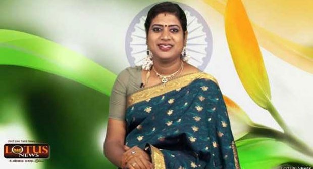 Padmini Prakash é a primeira âncora transgênero da Índia (Foto: Lotus TV)