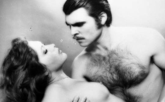 A atriz italiana Lili Carati, um grande ícone sexy do cinema dos anos 70