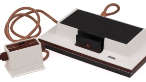 O Magnavox Odyssey foi o primeiro console caseiro, lançado em 1972