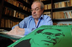 Antônio Carlos Resende, com 12 livros publicados também era jornalista advogado e narrador   (Foto: Adriana Franciosi / Agencia RBS)
