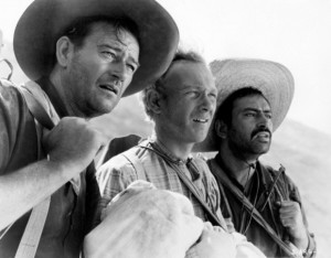 John Wayne, Harry e Pedro Armendariz no filme 'O Céu Mandou Alguém'
