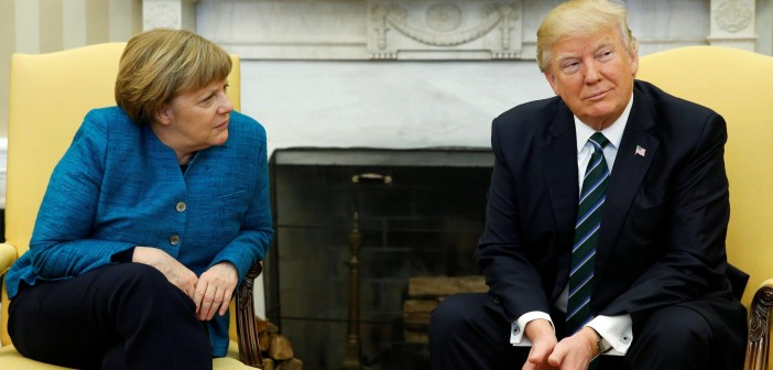 Angela Merkel, chanceler da Alemanha, ao encontrar o presidente dos Estados Unidos, Donald Trump