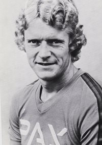 Eigil Nielsen, goleiro da seleção dinamarquesa, foi medalhista de