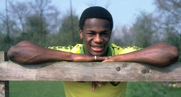 Justin Fashanu, o primeiro e único jogador britânico a se declarar homossexual enquanto atuava no Campeonato Inglês.