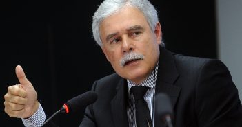 Nelson José Hubner Moreira