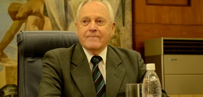 Nelson Ivan Petzold em homenagem na UFRGS (Foto: Cadinho Andrade/UFRGS)