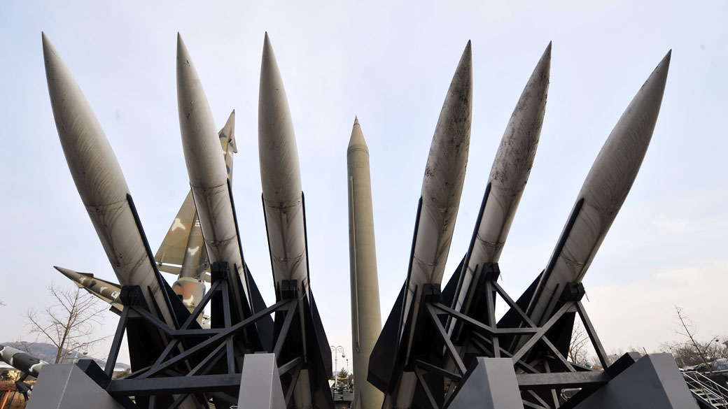 Réplica de mísseis norte-coreanos Scud-B (Foto: Jung Yeon-Je/AFP/VEJA)