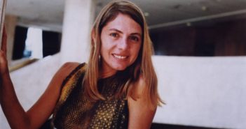 Carla de Andrade Camurati