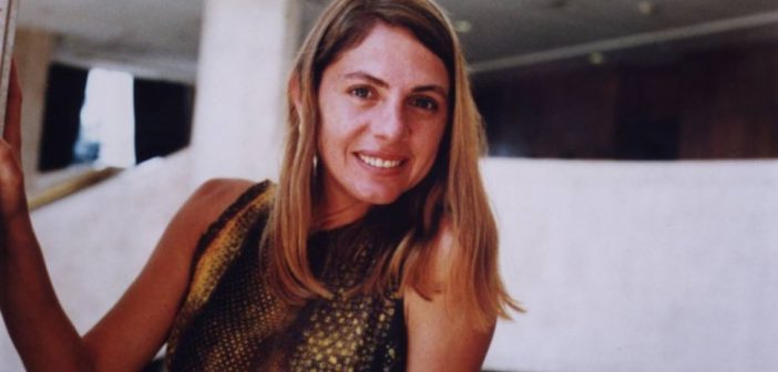 Carla de Andrade Camurati