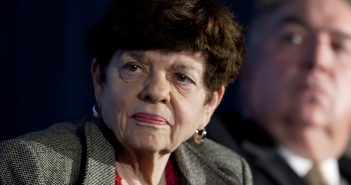 Alice Rivlin Photographer: Andrew Harrer/Bloomberg