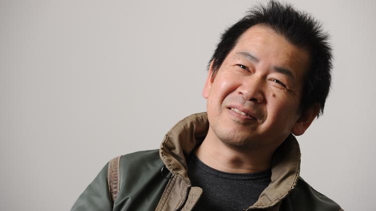Yu Suzuki, lendário game designer da Sega. 