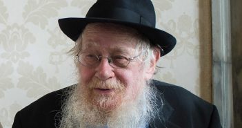 Rabino Steinsaltz, figura central do judaísmo