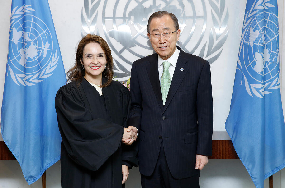 Secretary-General Ban Ki-moon (right) congratulates Martha Halfeld Furtado de Mendonça Schmidt, following her swearing-in ceremony as a judge of the UN Appeals Tribunal (UNAT).
