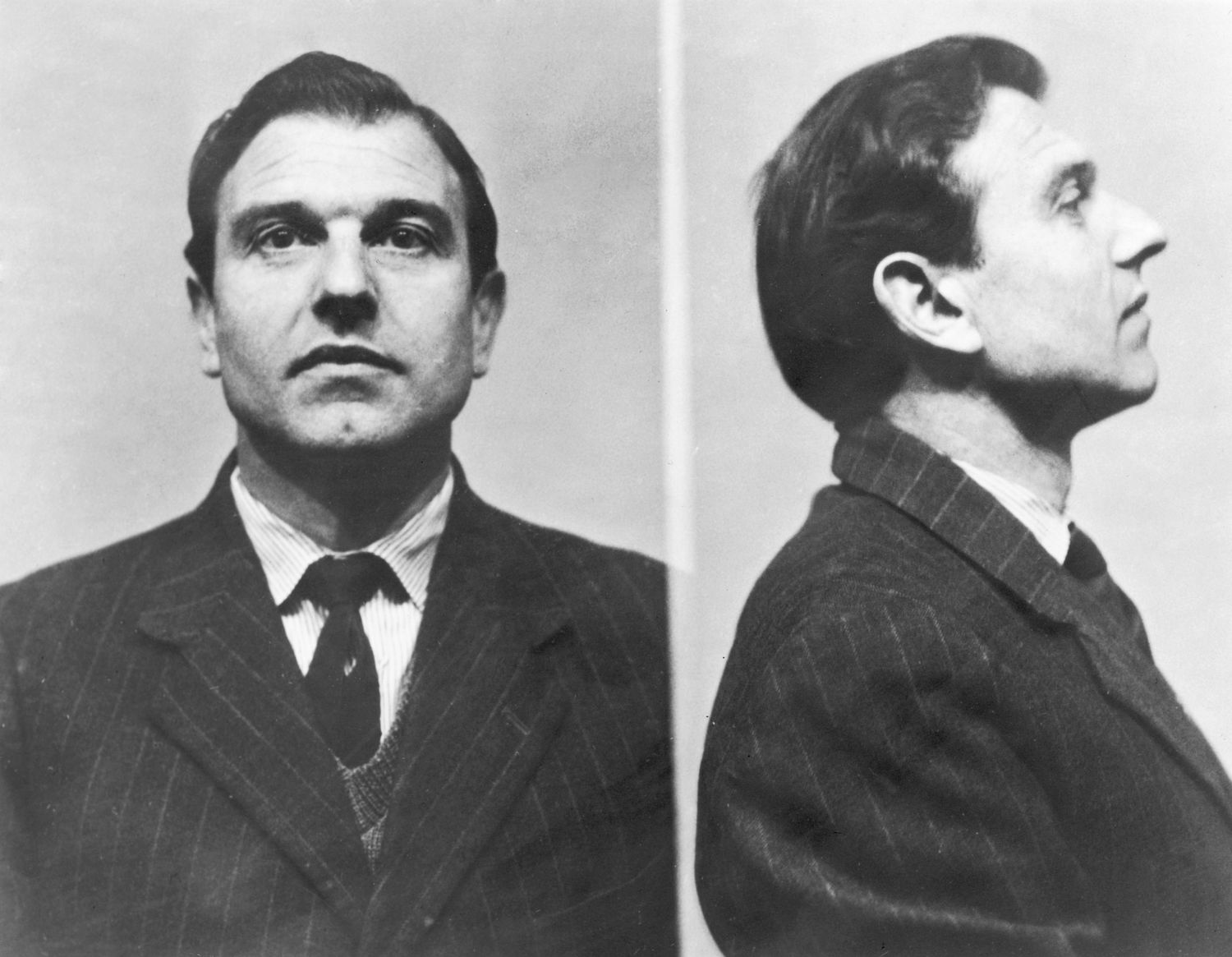 O agente duplo George Blake em fotos da prisão britânica de Wormwood Scrubs, onde passou cinco anos até fugir, em 1966, e ir para Moscou. MIRRORPIX