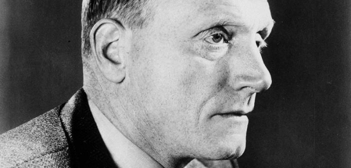 Robert Penn Warren, poeta e autor, foi reverenciado por poemas e romances