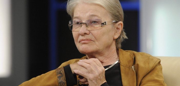 Budapest, 2021. április 16. Elhunyt Törõcsik Mari, Kossuth-nagydíjas, kétszeres Jászai Mari- és Balázs Béla-díjas színésznõ, a nemzet színésze és a nemzet mûvésze, a magyar színjátszás felejthetetlen alakja életének 86. évében. A felvétel Makk Károly filmrendezõ 87-ik születésnapját ünneplõ Hogy volt!? címû tv-mûsor felvételén készült az MTVA 1-es stúdiójában 2012. november 28-án. MTI/MTVA/Zih Zsolt