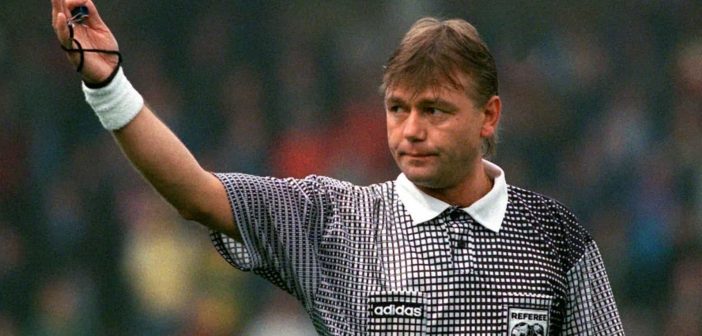 Sandor Puhl, árbitro da final da Copa de 1994 entre Brasil e Itália. (© Getty Images)