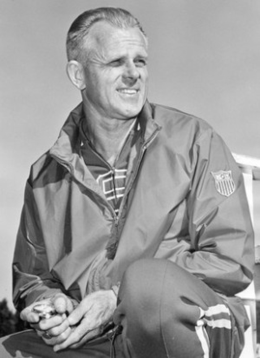 Payton Jordan, extécnico de atletismo, foi responsável por uma das