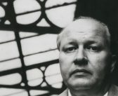Theodore Roethke, poeta, vencedor do Prêmio Pulitzer de poesia em 1954 por seu livro ‘O Despertar’, e o National Book Award anual de Poesia em duas ocasiões: em 1959 por Words for the Wind, e postumamente em 1965 para The Far Field